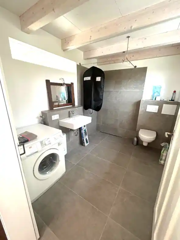 Integrierte Waschmaschine im Tiny House in Rottenburg