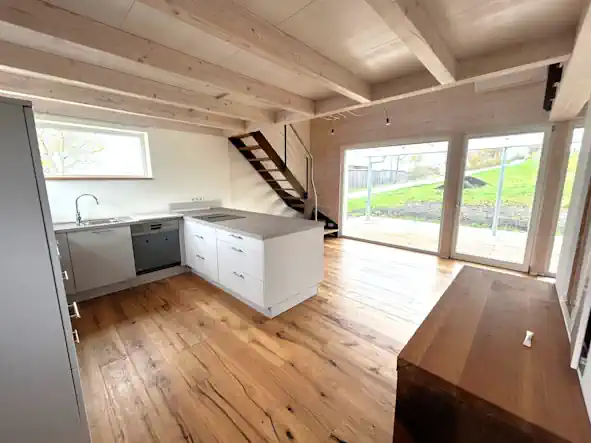 Offener Wohnraum im Tiny House Rottenburg