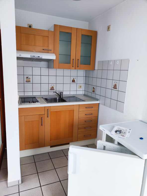 Kochnische mit Kühlschrank